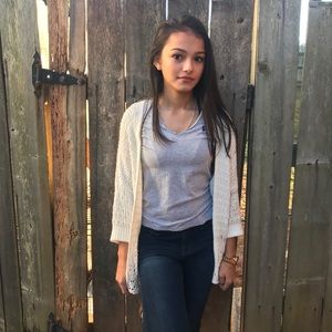 Meet your Posher, Anahi